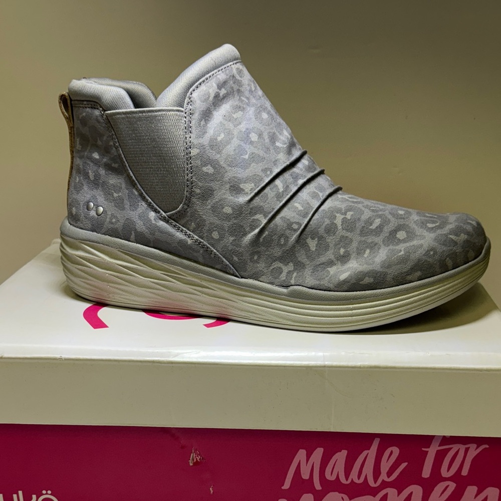 ryka women’s Niah Ankle Boots